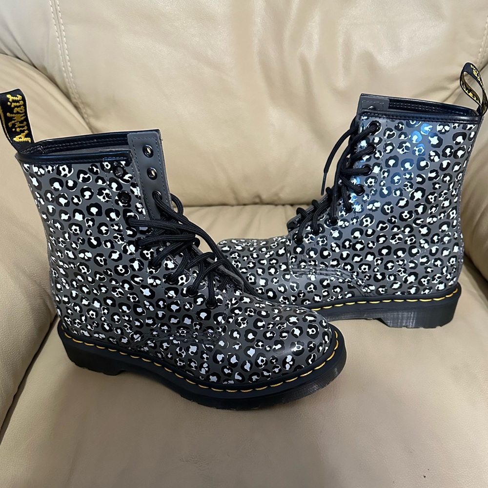 Dr Marten Skull leopard print size 7